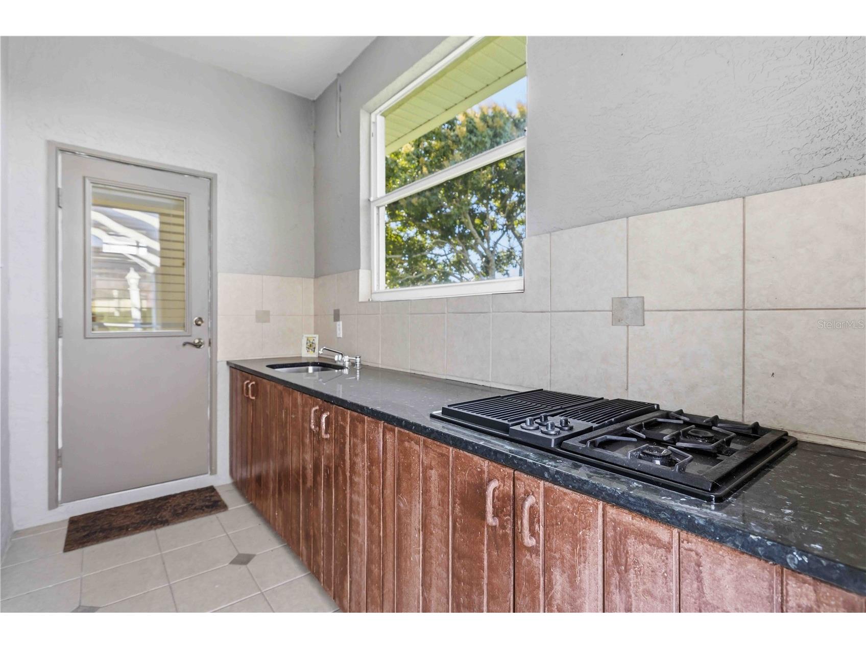 8335 Barton Farms Boulevard Sarasota FL 34240 A4686596 image37