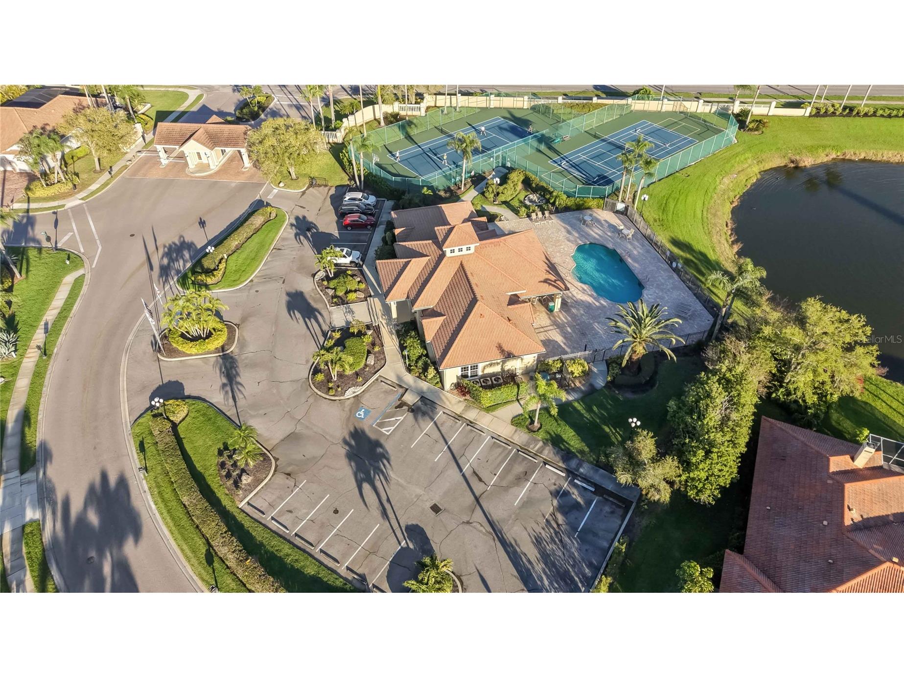 8335 Barton Farms Boulevard Sarasota FL 34240 A4686596 image45