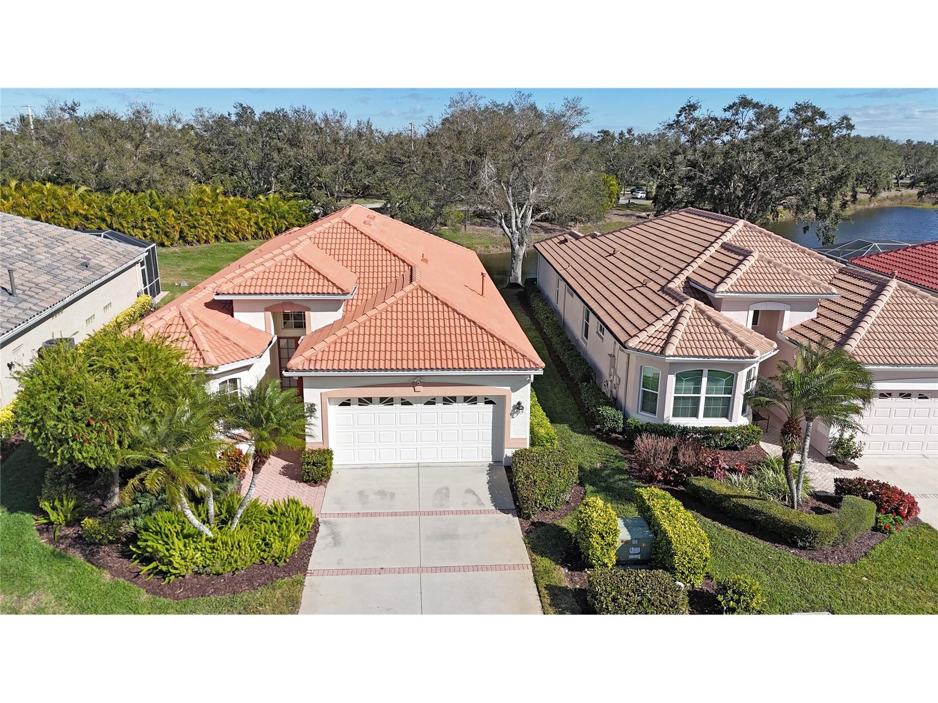 8335 Nice Way Sarasota FL 34238 A4680729 image1