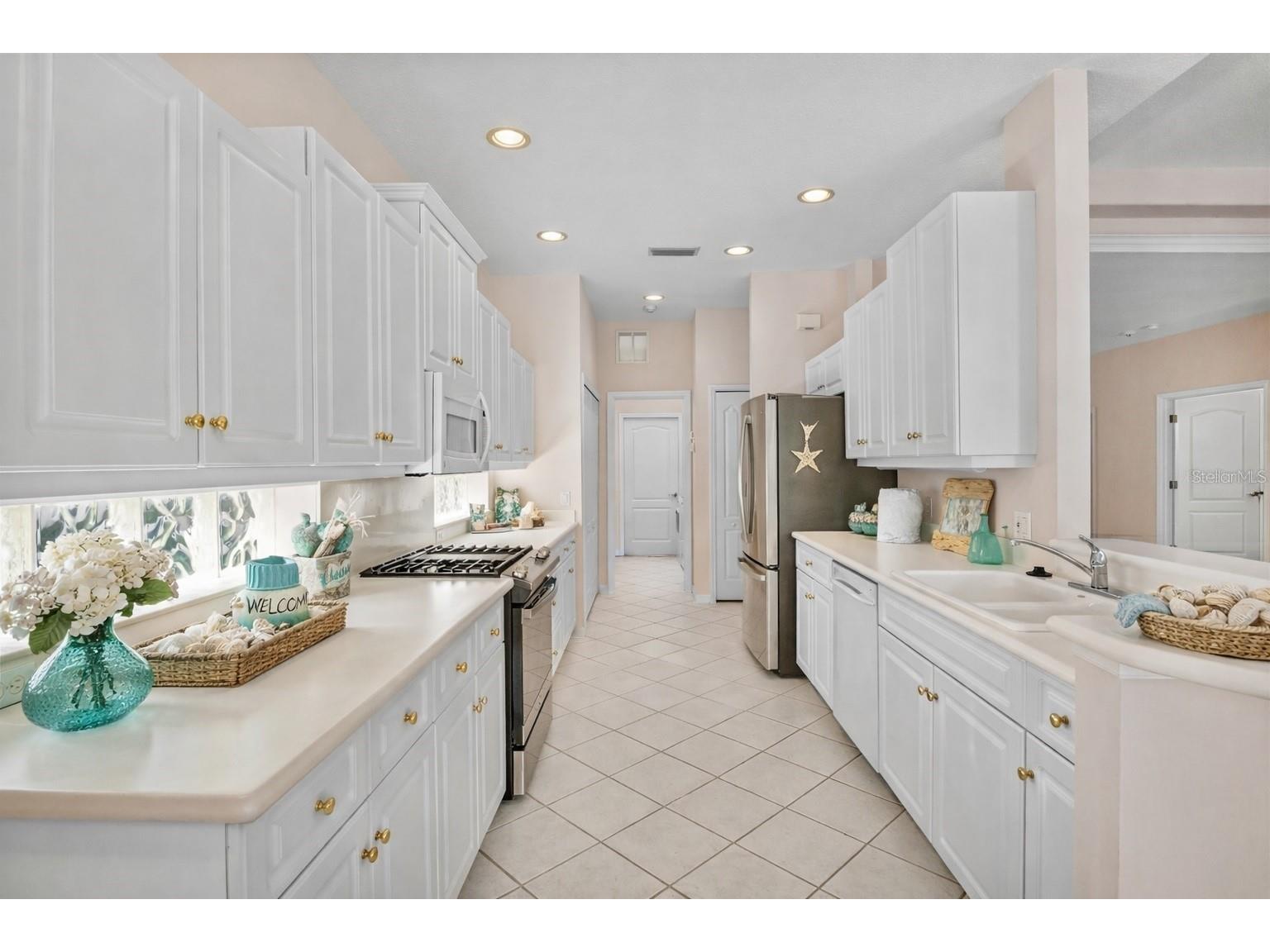 8335 Nice Way Sarasota FL 34238 A4680729 image20