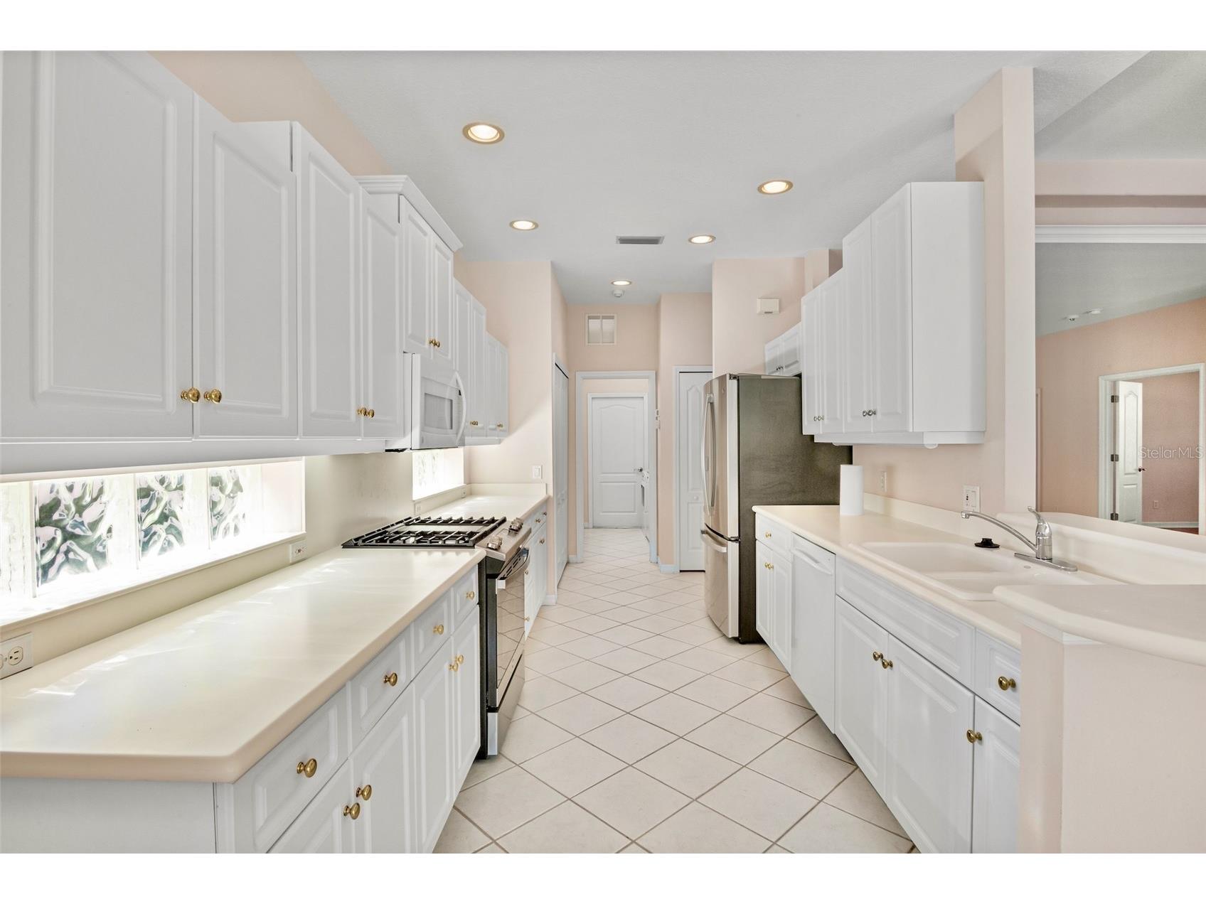 8335 Nice Way Sarasota FL 34238 A4680729 image21