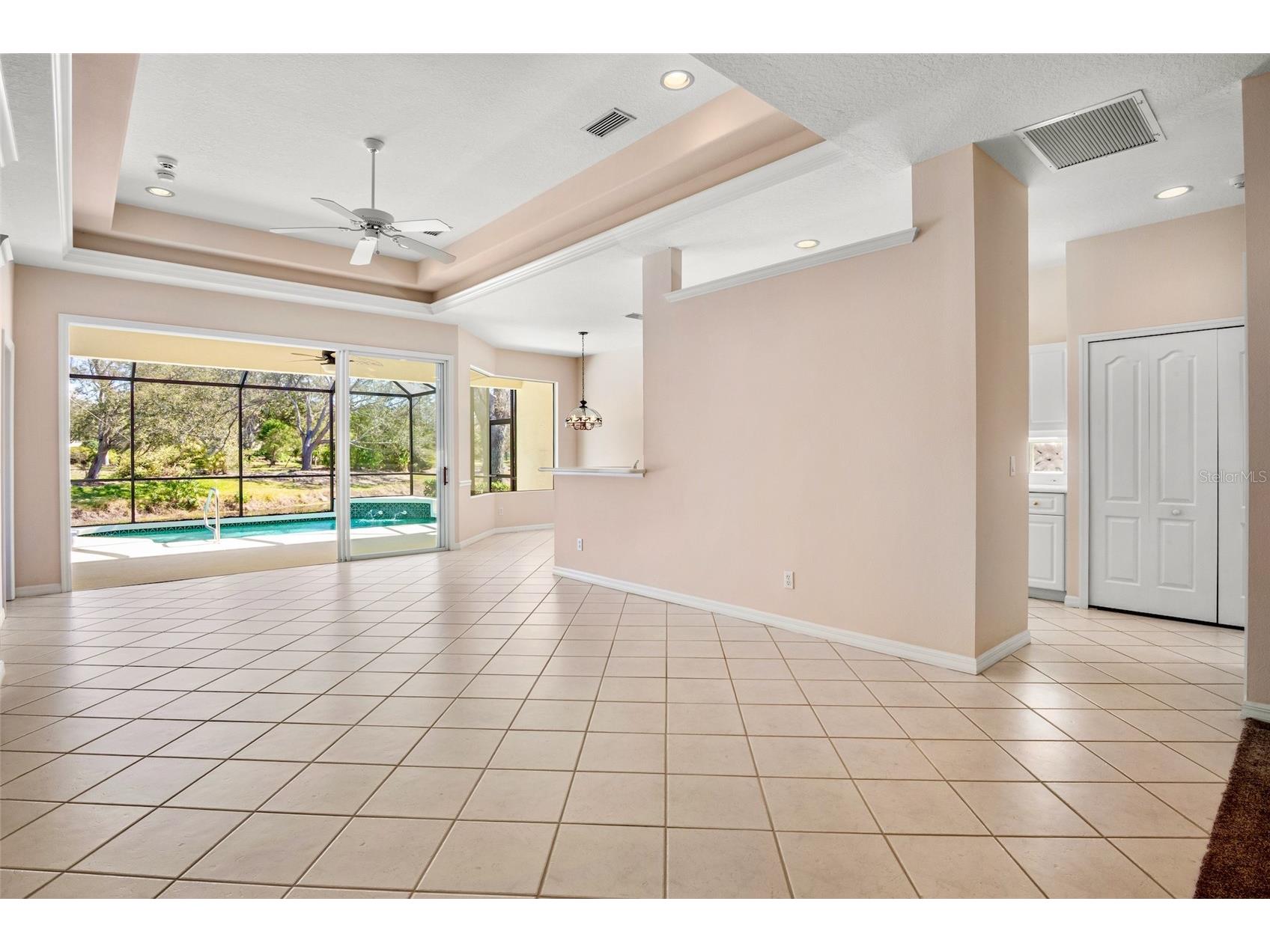8335 Nice Way Sarasota FL 34238 A4680729 image8