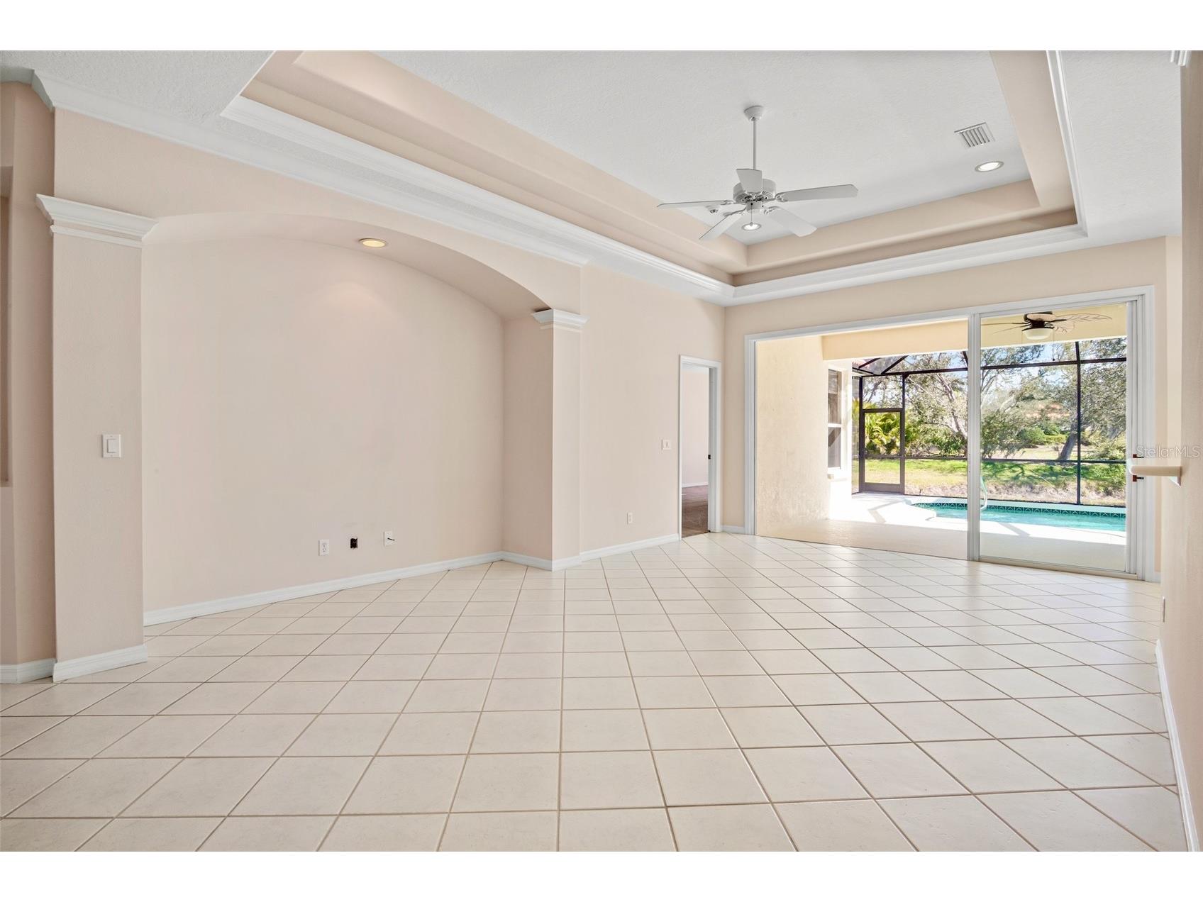 8335 Nice Way Sarasota FL 34238 A4680729 image9