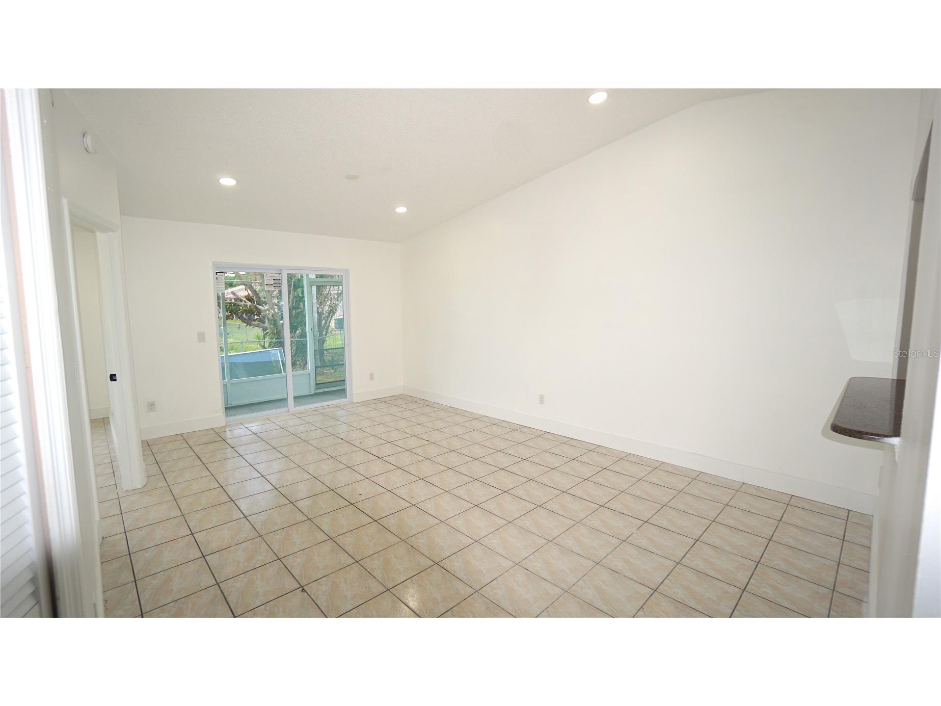 834 Angela Lane Kissimmee FL 34741 S5151920 image4