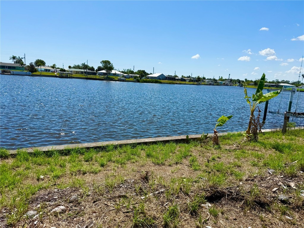 834 Ellicott Circle NW Port Charlotte FL 33952 - CRESTVIEW WATERWAY D6123062 image5