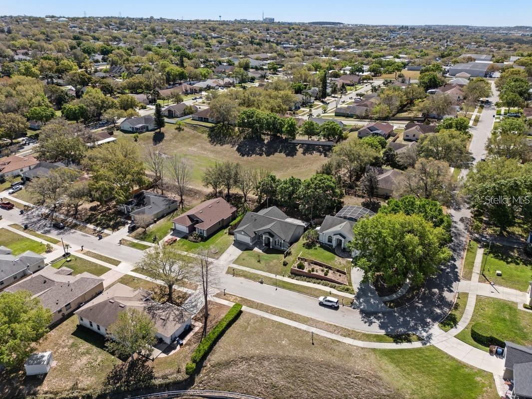 834 High Pointe Circle Minneola FL 34715 G5115131 image4