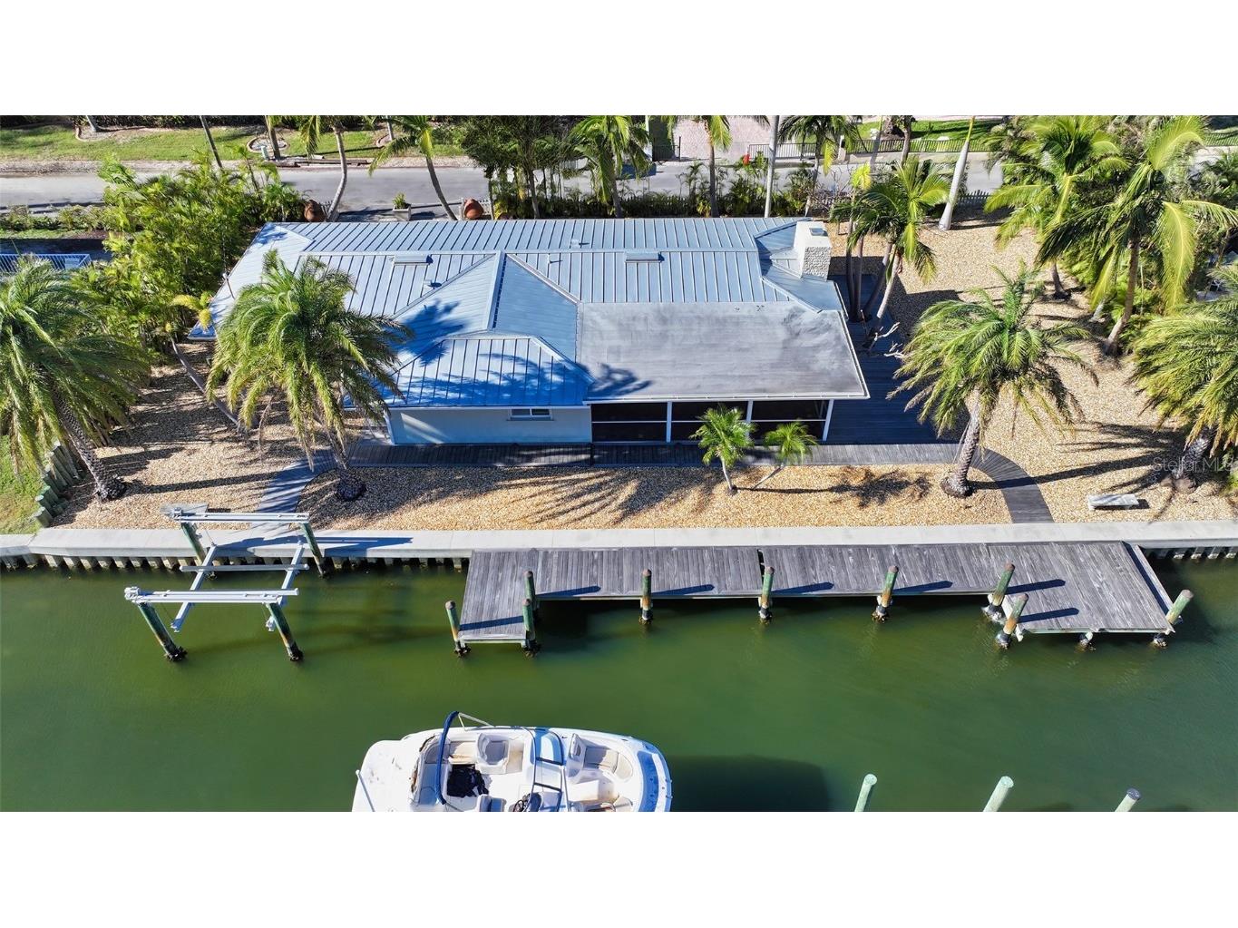 834 Jungle Queen Way Longboat Key FL 34228 A4630270 image1