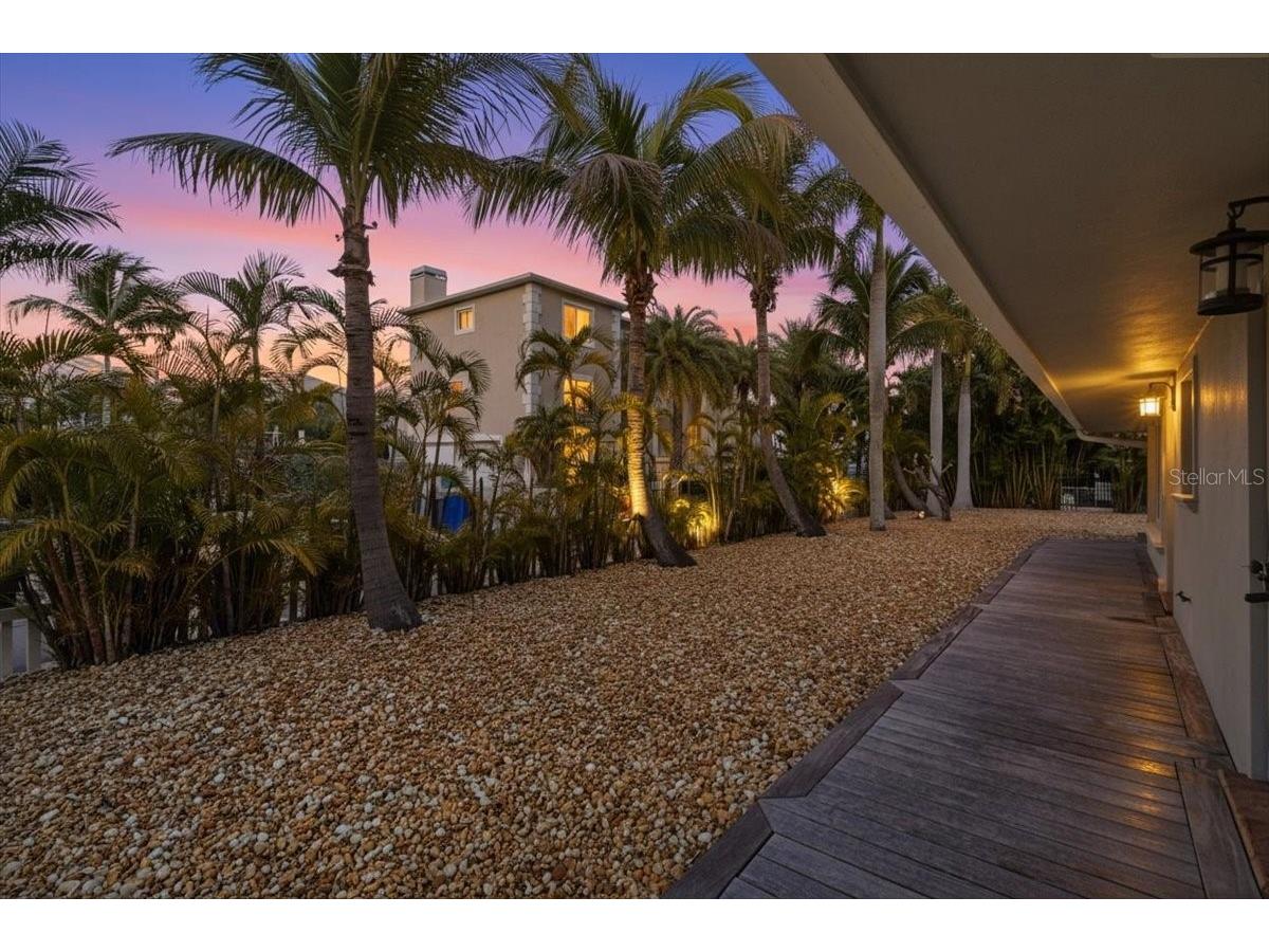 834 Jungle Queen Way Longboat Key FL 34228 A4682236 image12