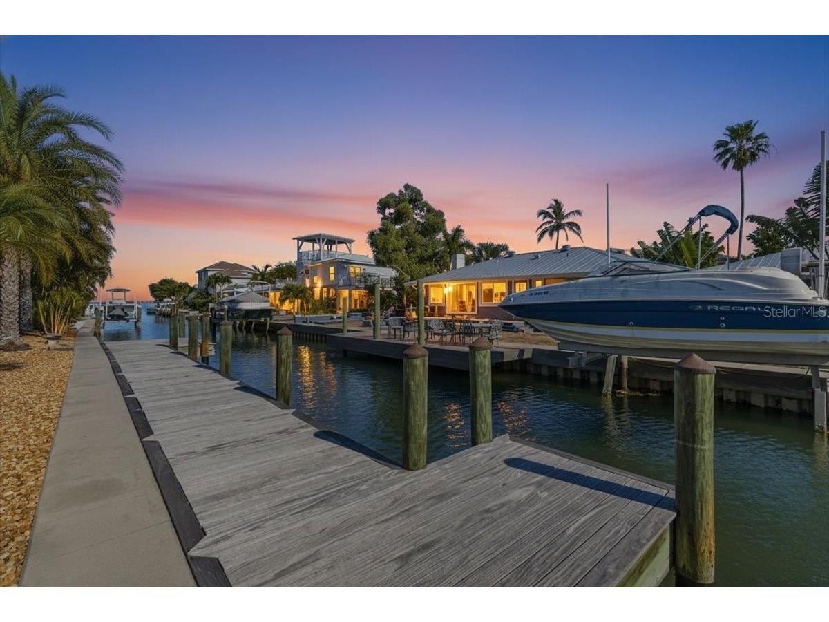 834 Jungle Queen Way Longboat Key FL 34228 A4682236 image16