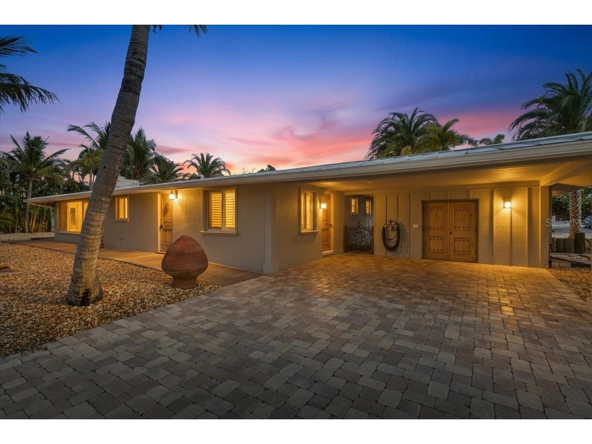 834 Jungle Queen Way Longboat Key FL 34228 A4682236 image2