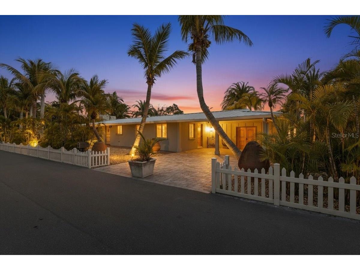 834 Jungle Queen Way Longboat Key FL 34228 A4682236 image3