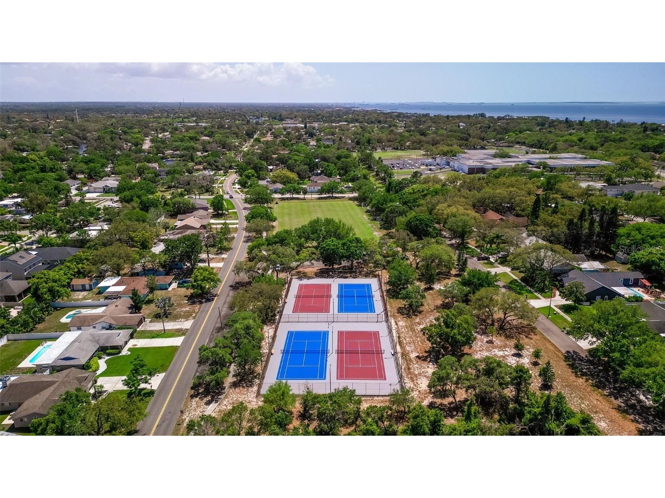 834 Riverside Drive Tarpon Springs FL 34689 TB8437163 image40