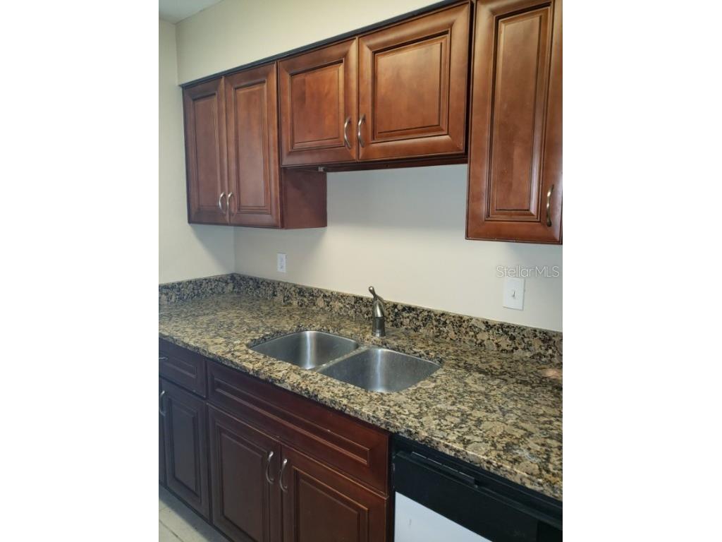 834 Sky Lake Circle #A Orlando FL 32809 S5134131 image4