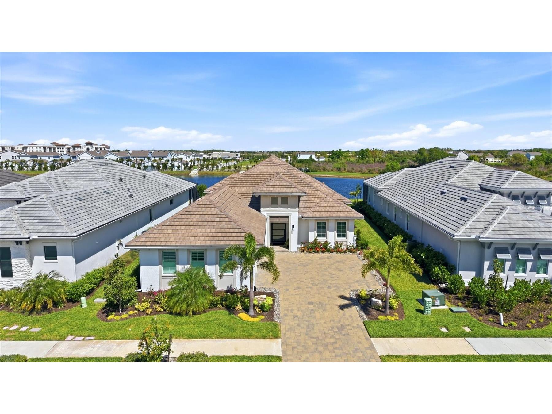 8340 Sea Glass Court Sarasota FL 34240 A4685558 image1
