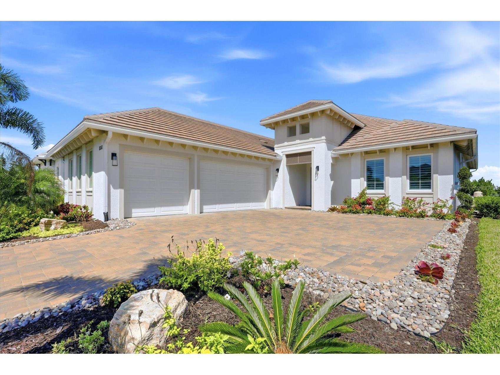 8340 Sea Glass Court Sarasota FL 34240 A4685558 image2