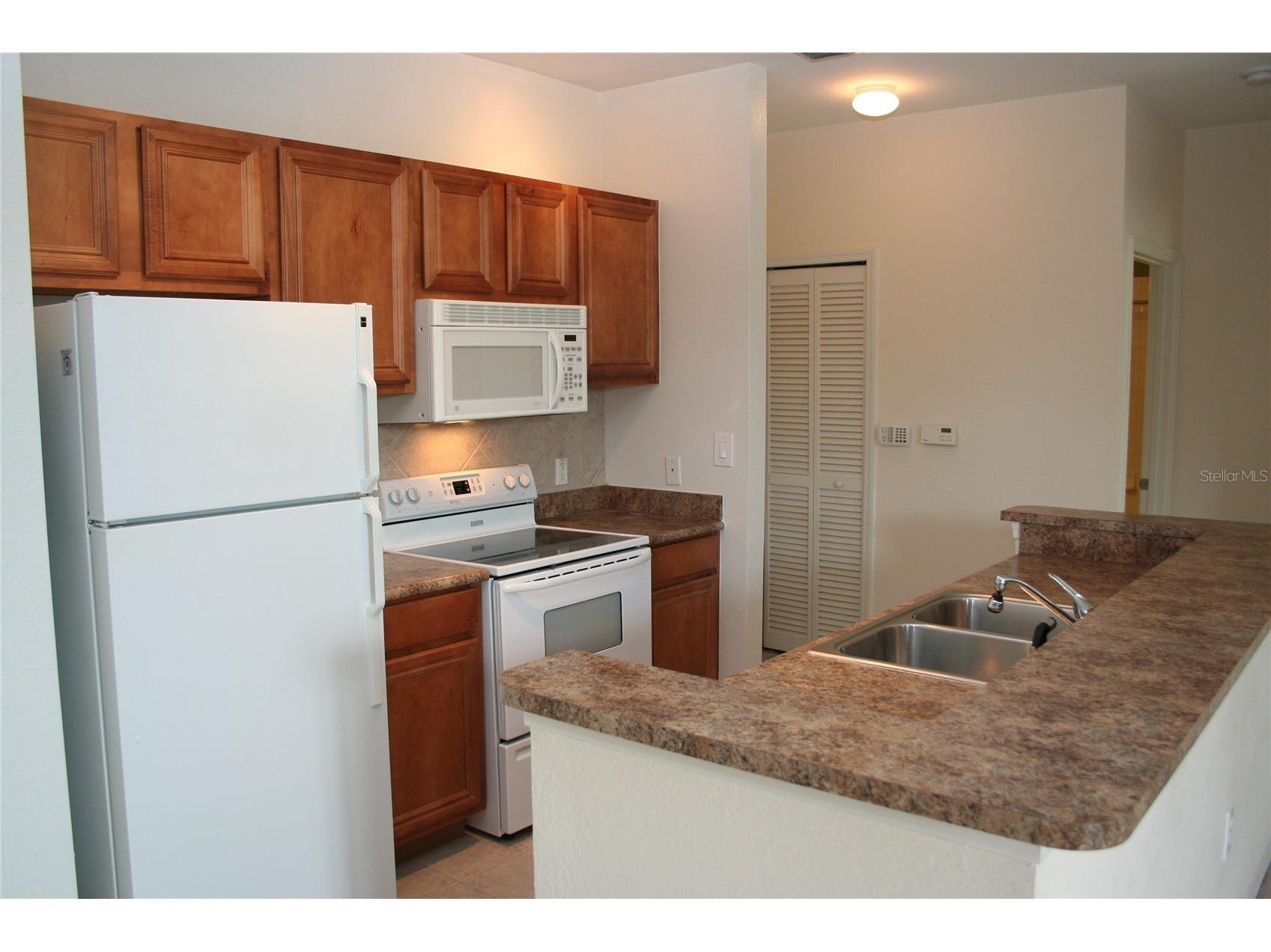 8341 38th Street Circle E #107 Sarasota FL 34243 R4911706 image2