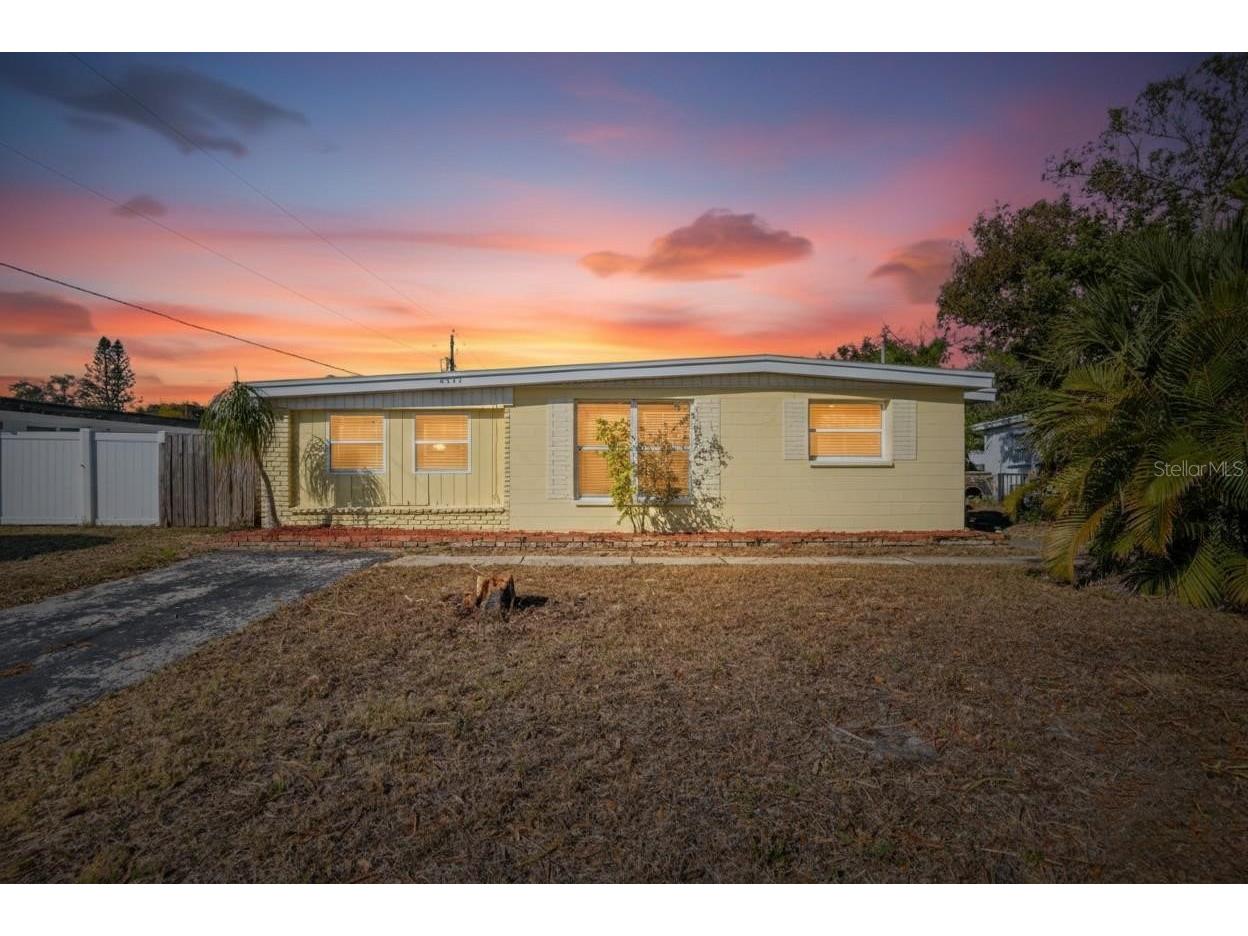 8343 95th Avenue Seminole FL 33777 TB8478906 image1