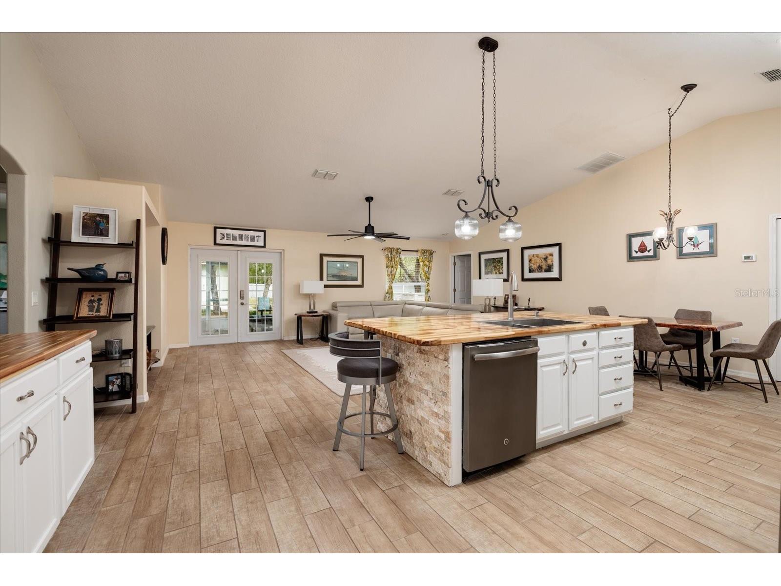 8343 Nittany Road Weeki Wachee FL 34613 TB8518668 image17