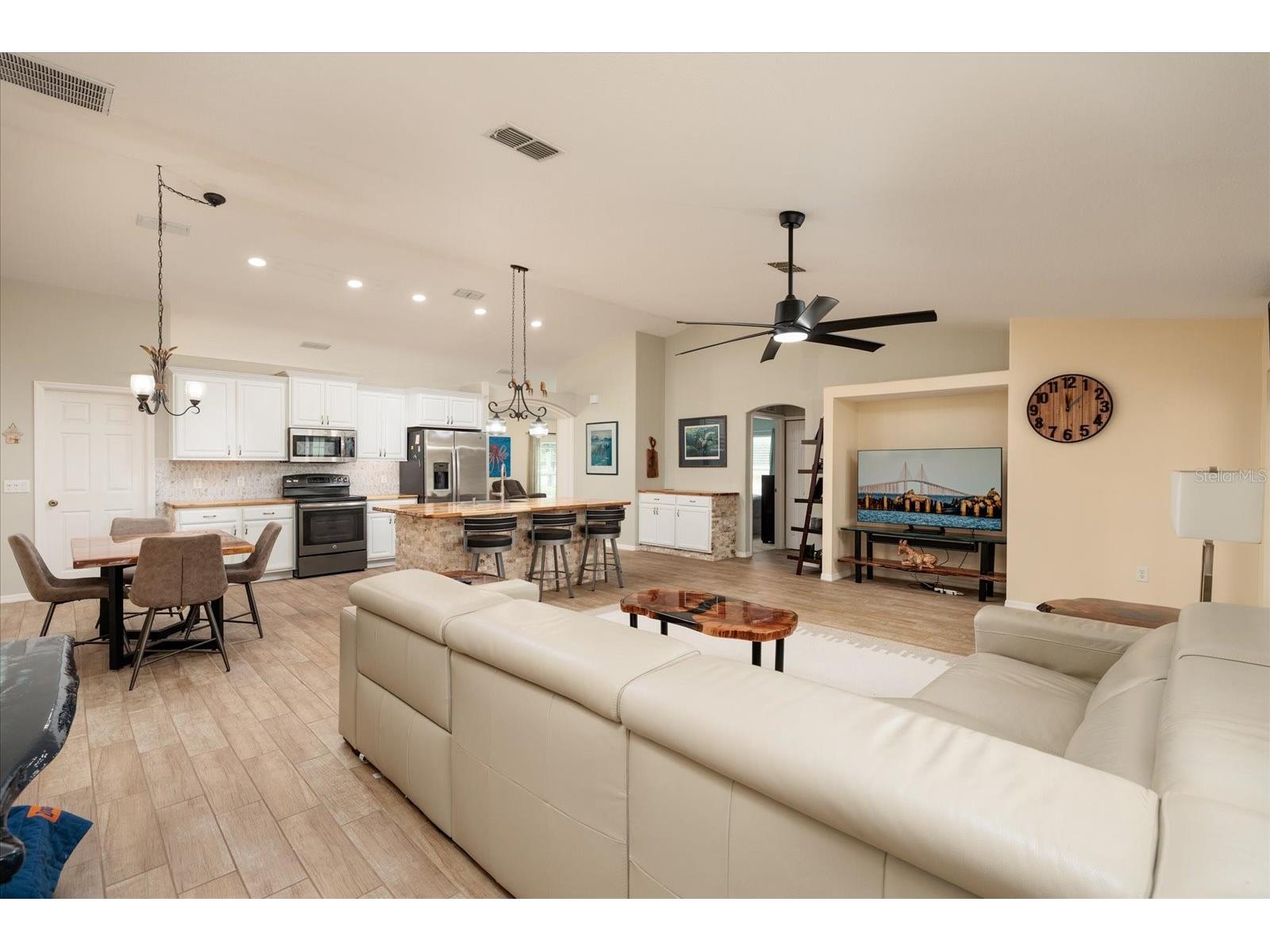 8343 Nittany Road Weeki Wachee FL 34613 TB8518668 image19