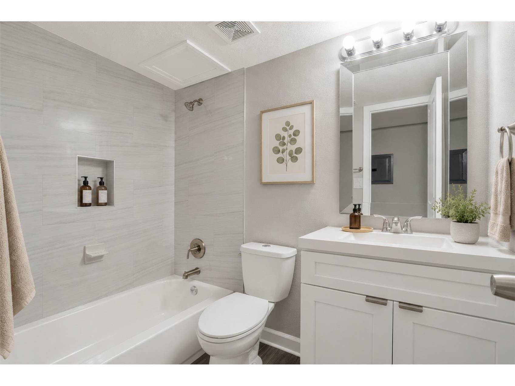 8345 13th Street N #B Saint Petersburg FL 33702 TB8512946 image16