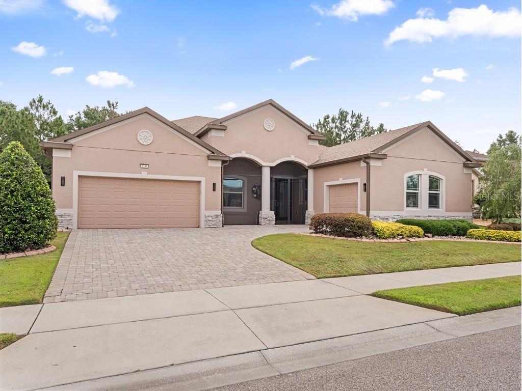 8348 Bridgeport Bay Circle Mount Dora FL 32757 O6328646 image1
