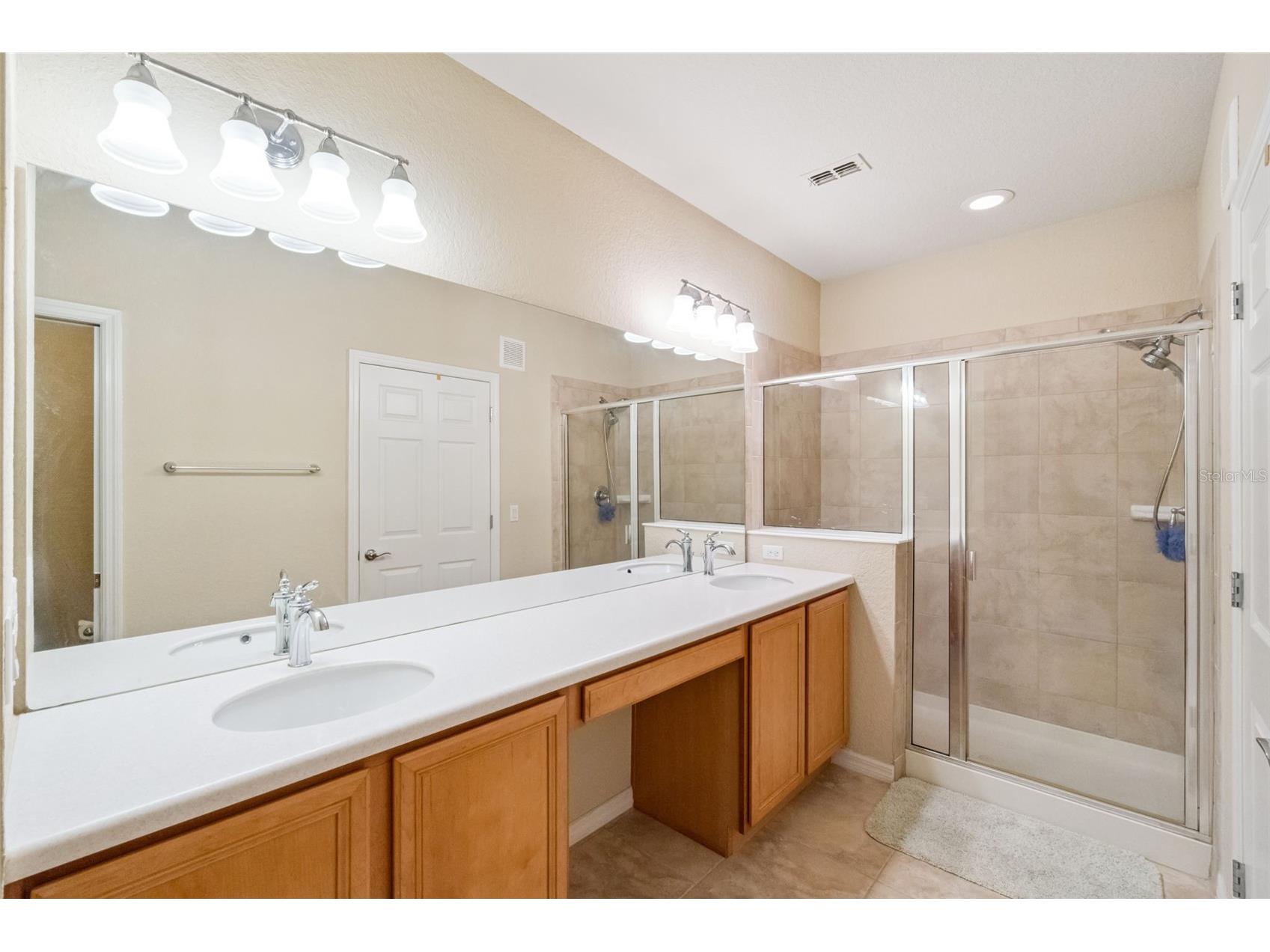 8349 Bella Tierra Court Davenport FL 33896 S5146482 image18