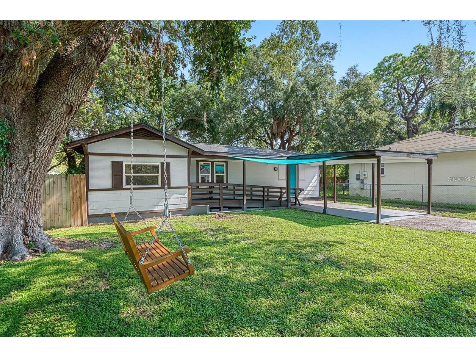 835 35th Avenue S Saint Petersburg FL 33705 TB8476513 image1