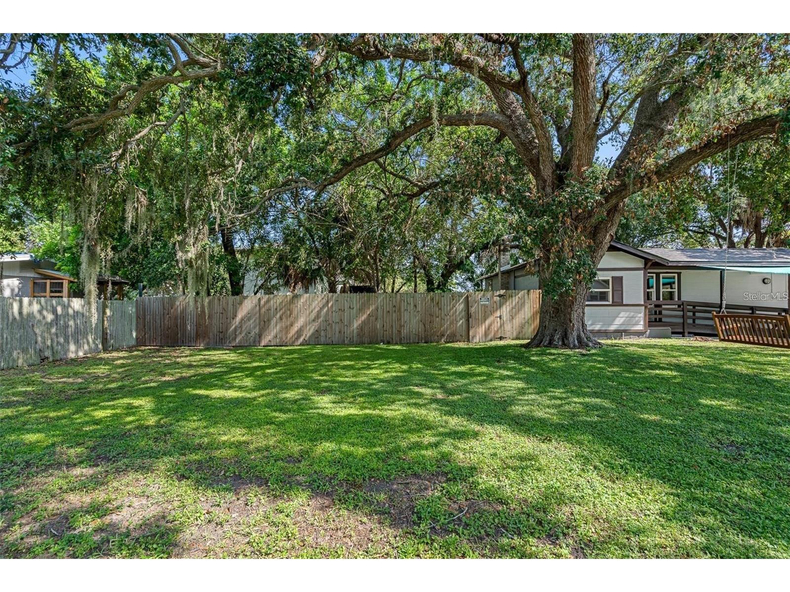 835 35th Avenue S Saint Petersburg FL 33705 TB8476513 image10