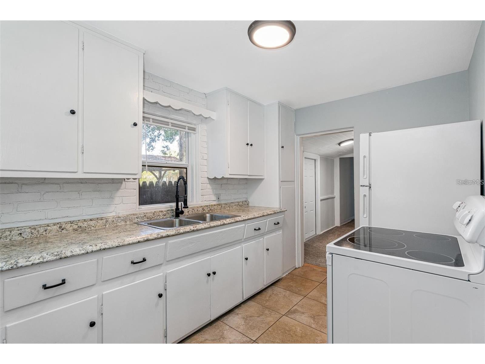 835 35th Avenue S Saint Petersburg FL 33705 TB8476513 image6