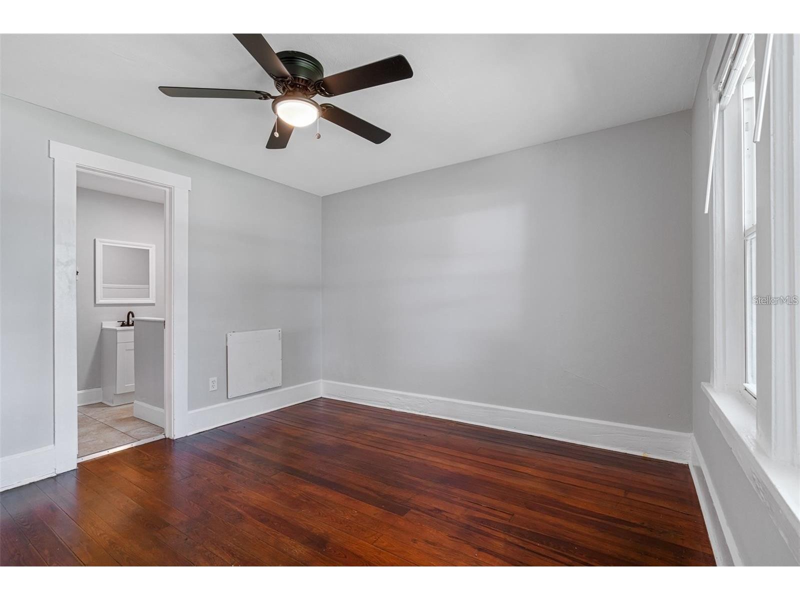 835 35th Avenue S Saint Petersburg FL 33705 TB8476513 image9