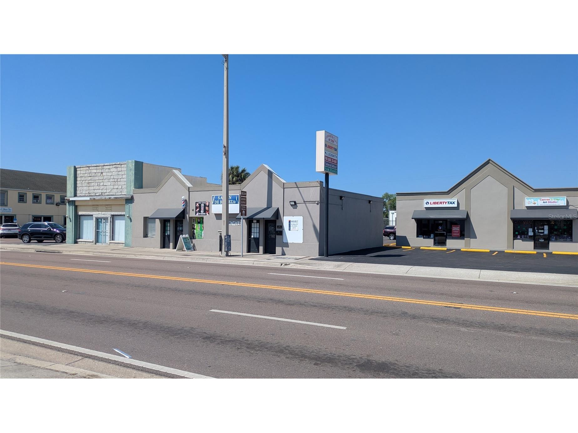 835 8th Avenue W Palmetto FL 34221 A4688173 image1