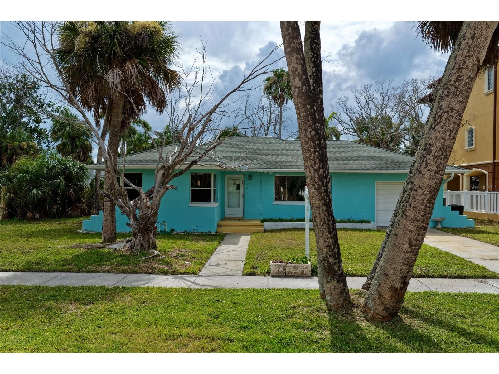 835 Bruce Avenue Clearwater Beach FL 33767 TB8522355 image1