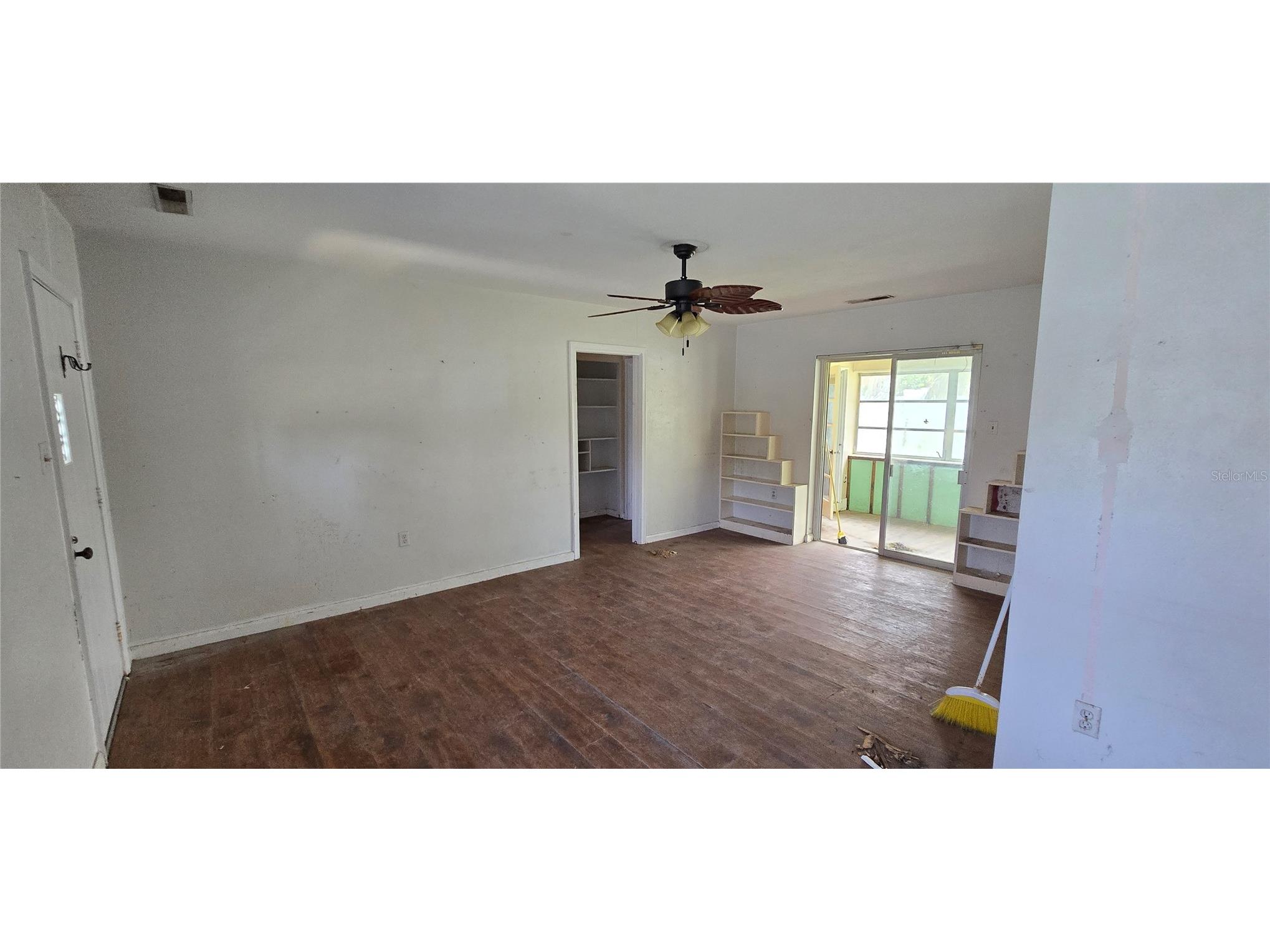 835 Bruce Avenue Clearwater Beach FL 33767 TB8522355 image12