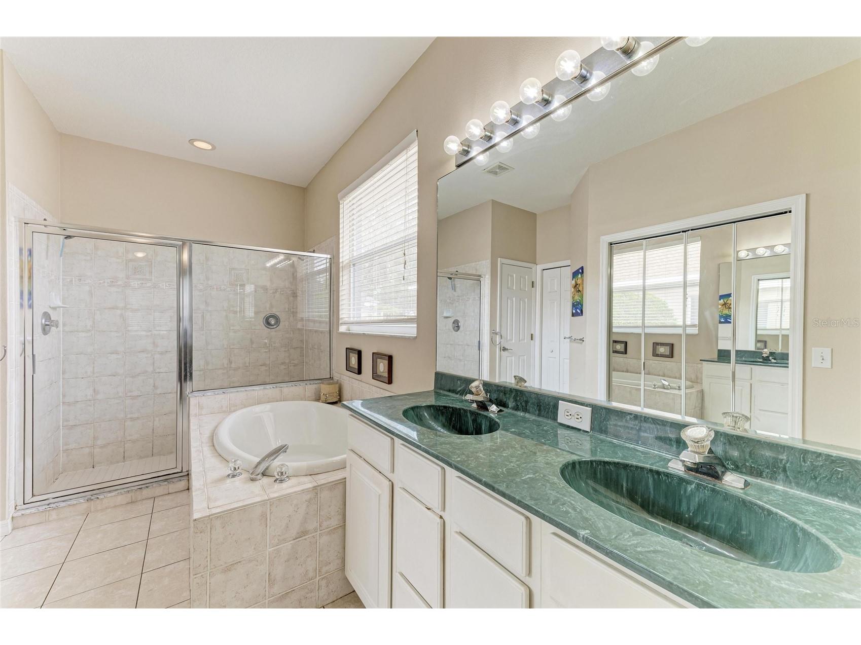 835 Cedarcrest Court Sarasota FL 34232 A4680801 image30