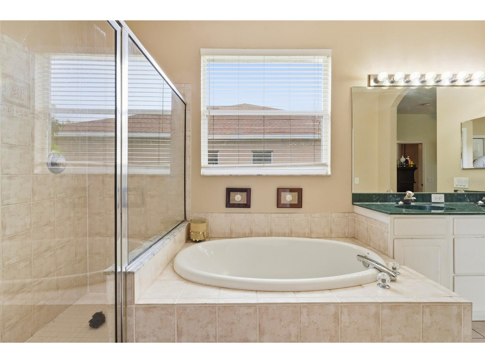 835 Cedarcrest Court Sarasota FL 34232 A4697832 image15