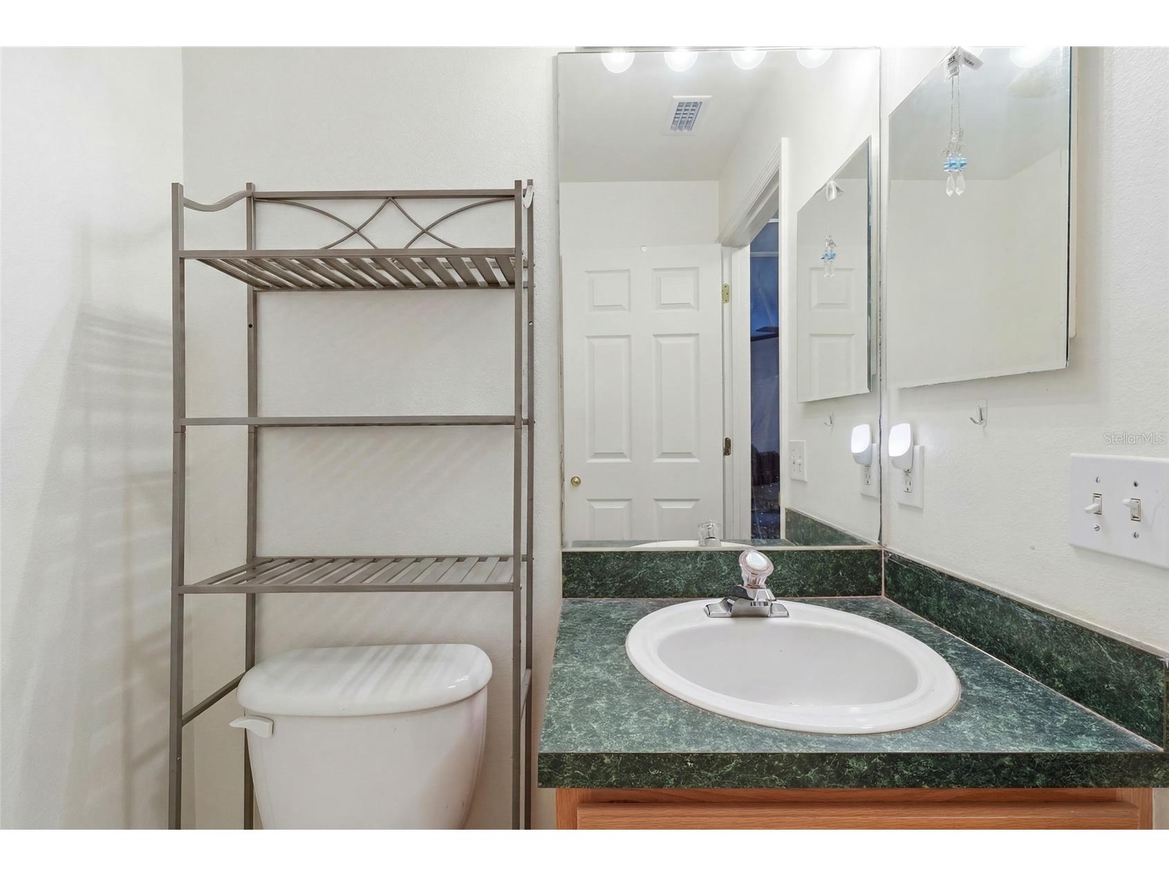 835 Cedarcrest Court Sarasota FL 34232 A4697832 image22