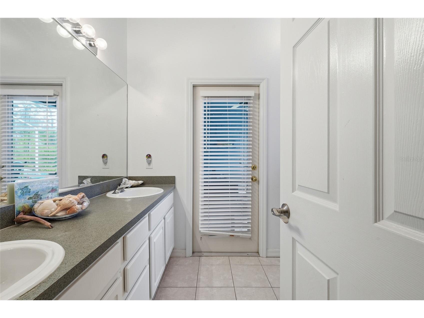 835 Cedarcrest Court Sarasota FL 34232 A4697832 image30