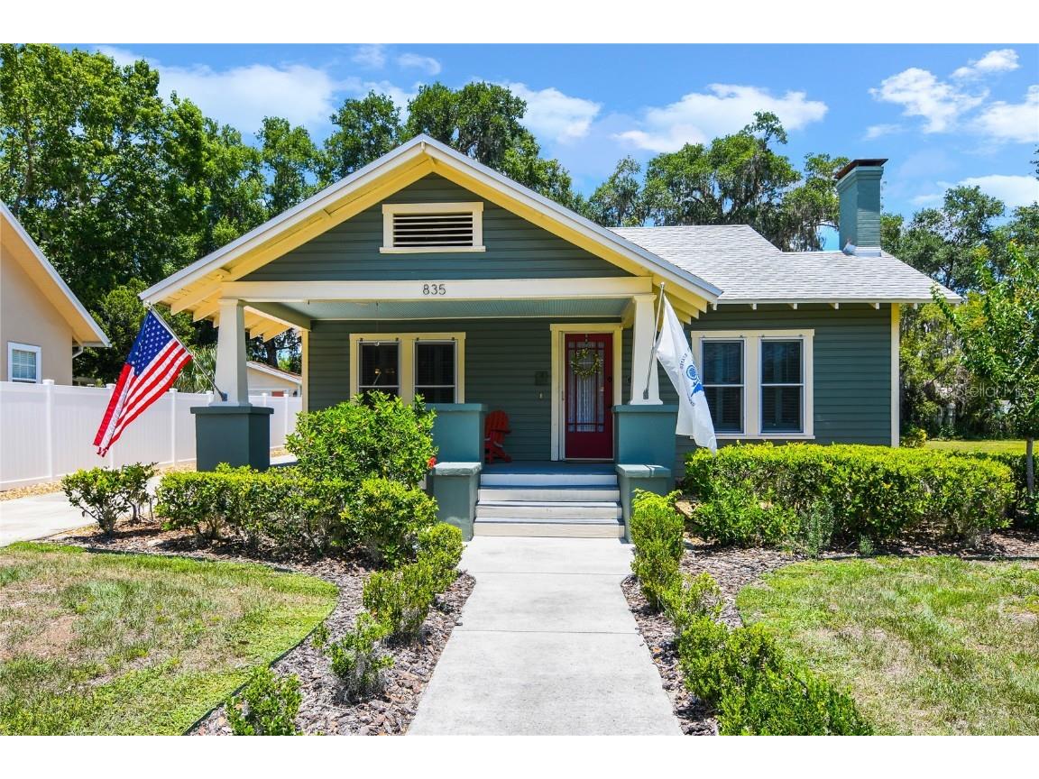 835 E 8th Ave Mount Dora FL 32757 O6118131 image1