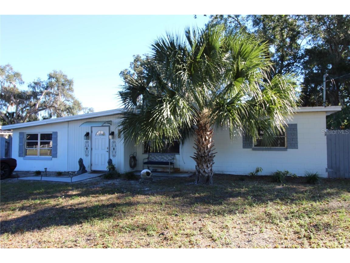 835 Edgewater Circle Eustis FL 32726 O6162480 image1