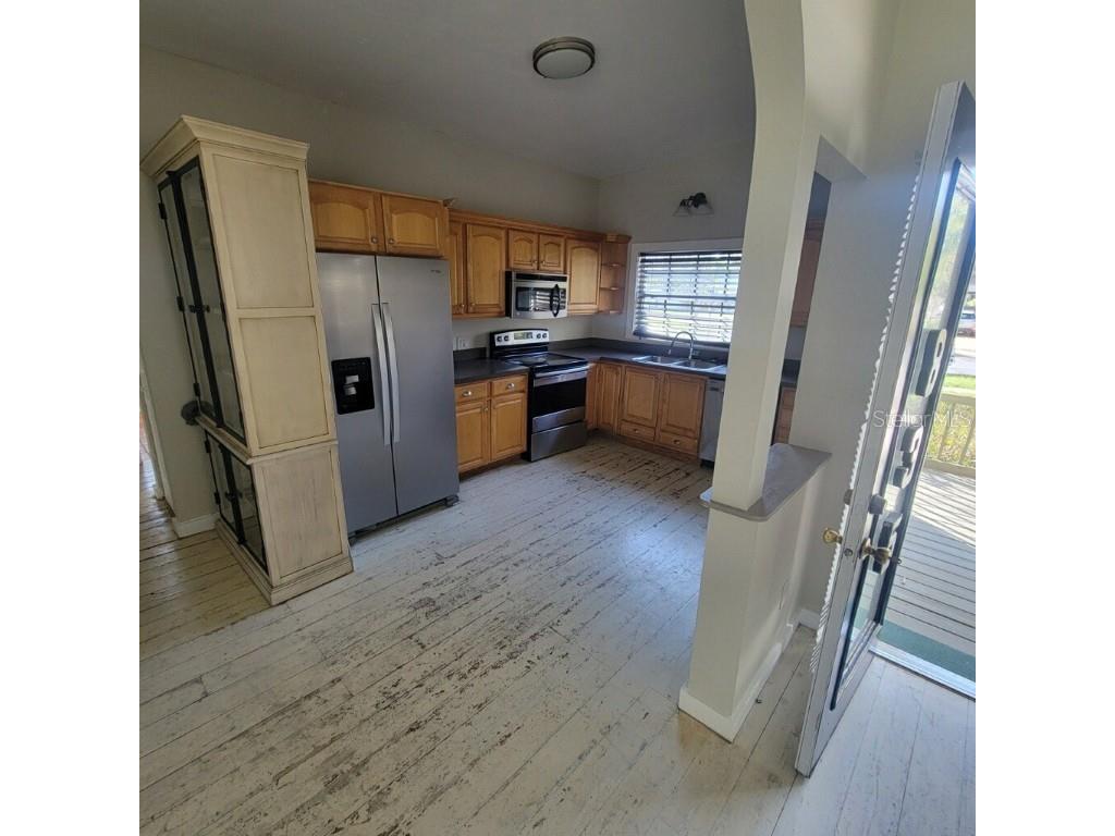 835 Indiana Lane Sarasota FL 34234 A4646238 image2