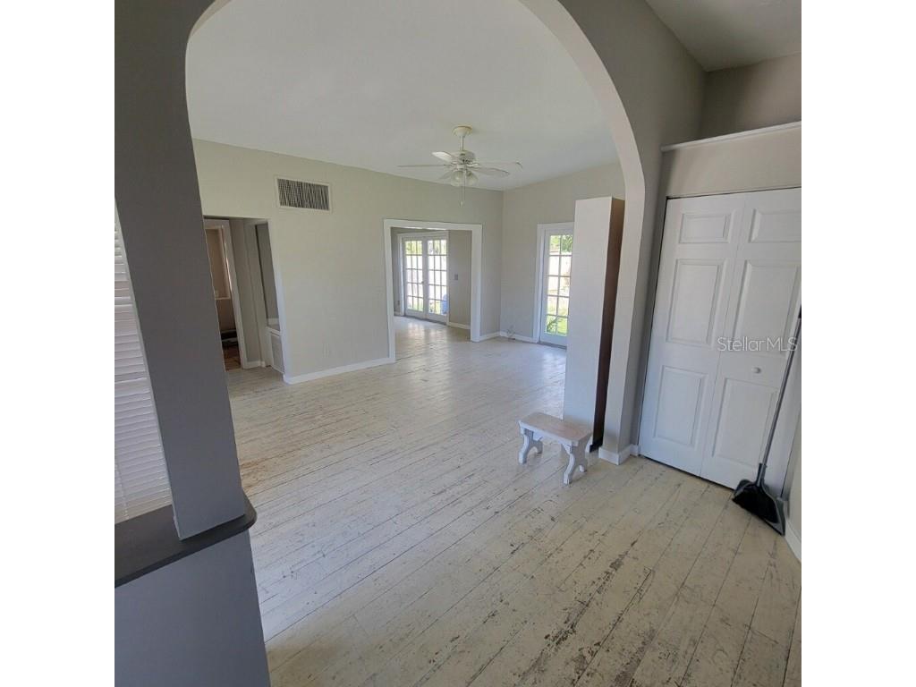 835 Indiana Lane Sarasota FL 34234 A4646238 image5