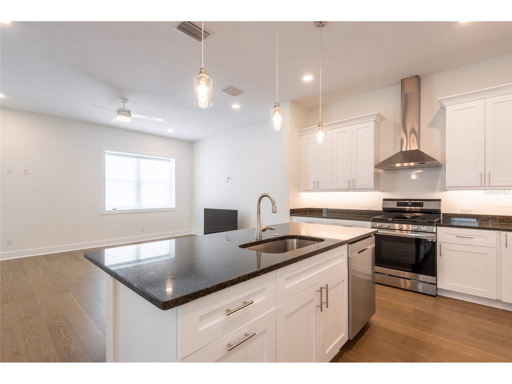 835 Oak Bend Lane Dunedin FL 34698 TB8461776 image12