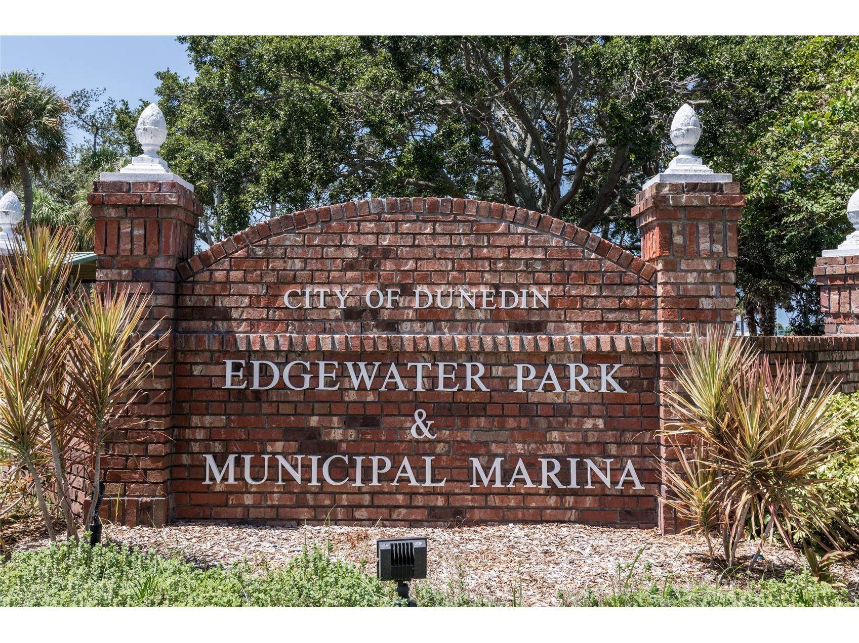 835 Oak Bend Lane Dunedin FL 34698 TB8461776 image47