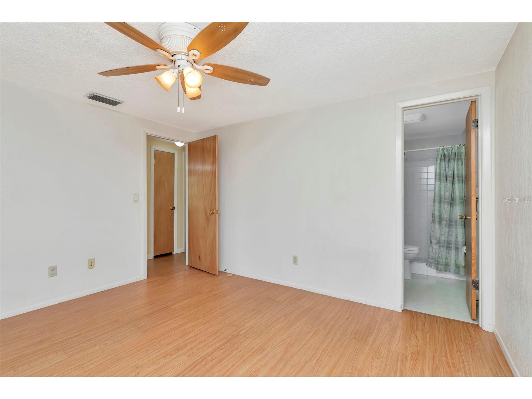 8350 94th Avenue Seminole FL 33777 TB8485669 image20