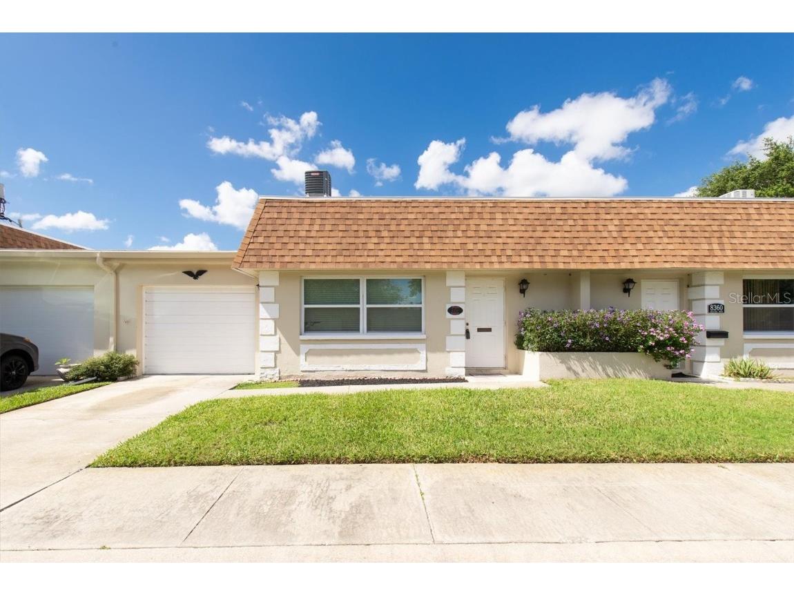 8350 Burgundy Drive N Pinellas Park FL 33781 W7879723 image1