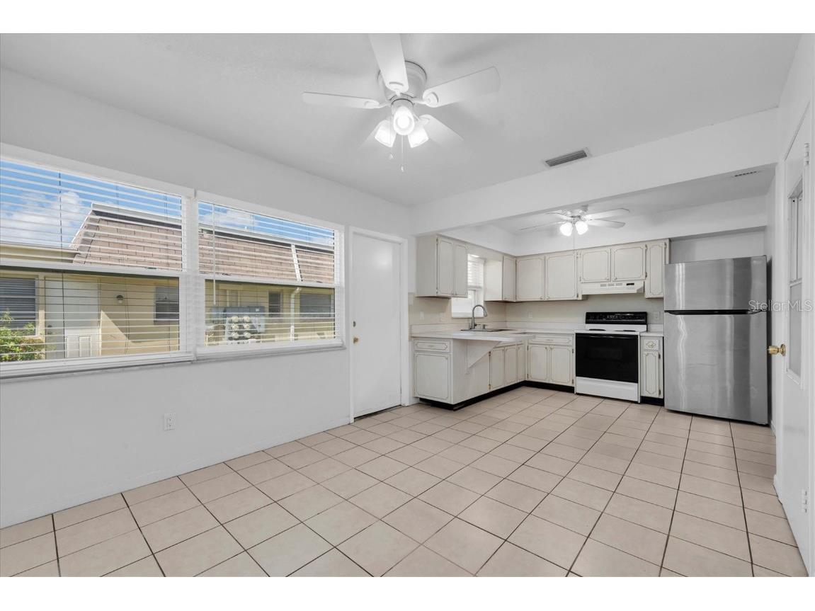 8350 Burgundy Drive N Pinellas Park FL 33781 W7879723 image10