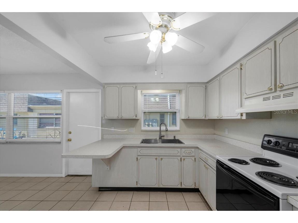 8350 Burgundy Drive N Pinellas Park FL 33781 W7879723 image12