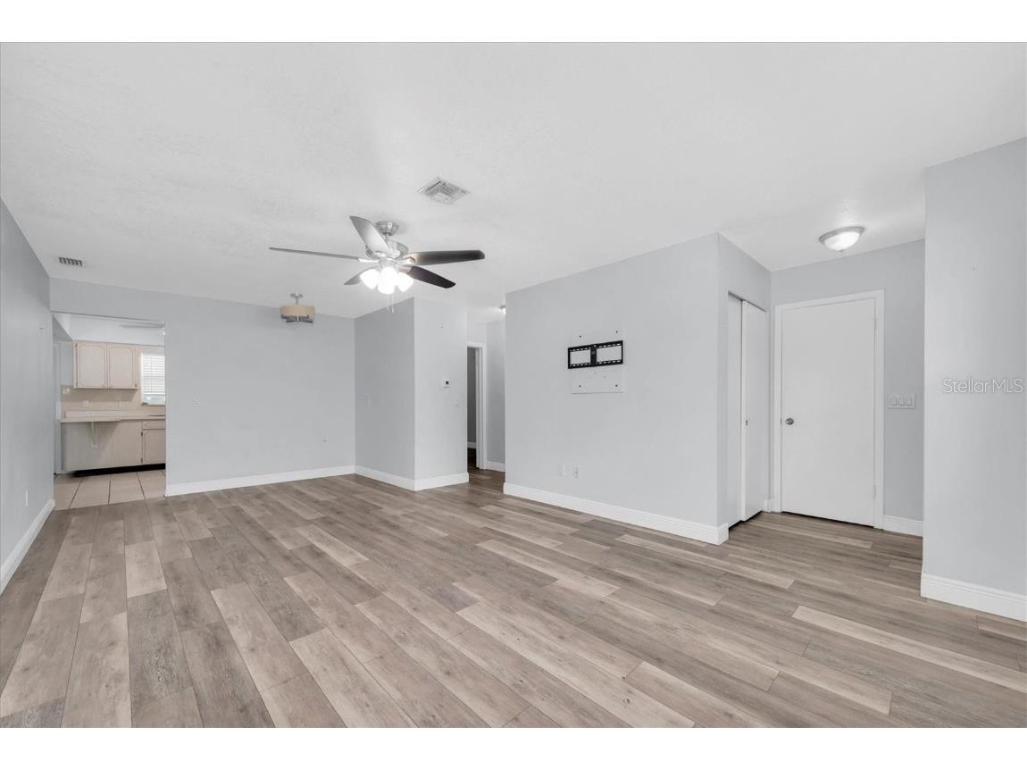 8350 Burgundy Drive N Pinellas Park FL 33781 W7879723 image2