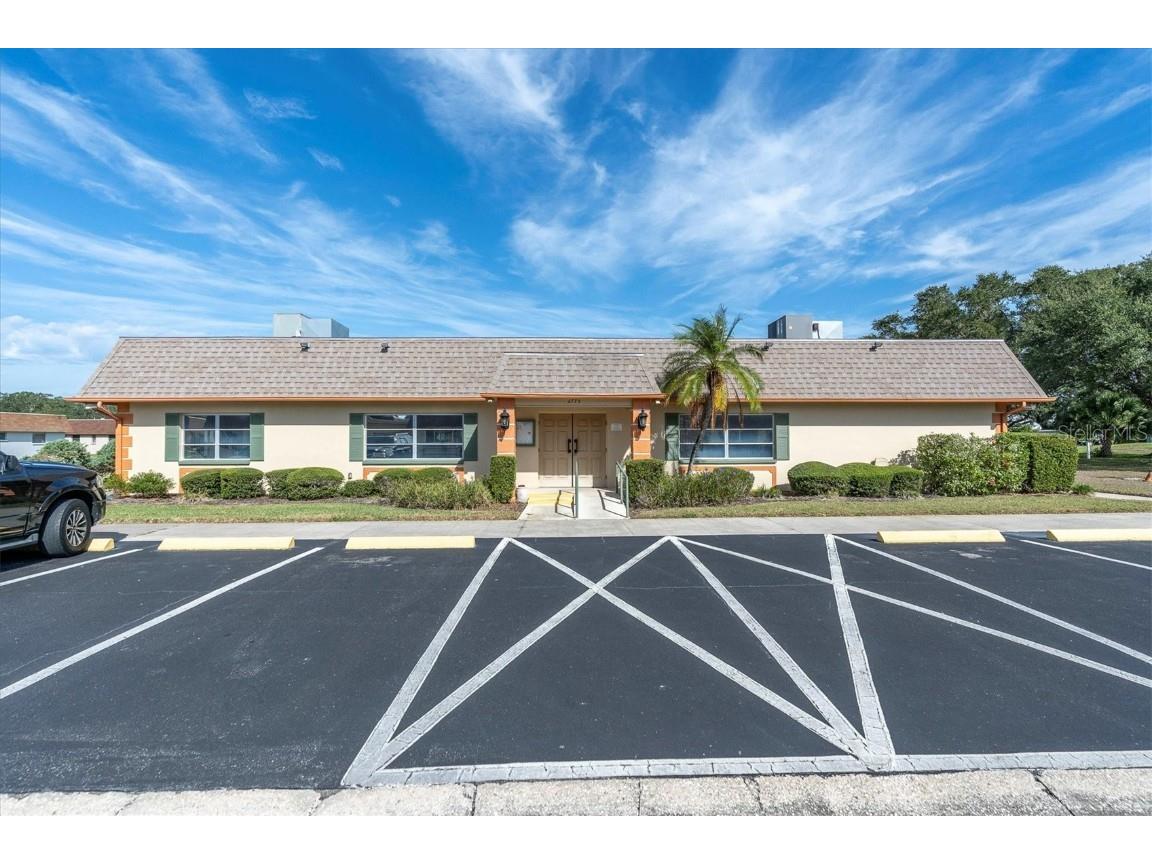 8350 Burgundy Drive N Pinellas Park FL 33781 W7879723 image25