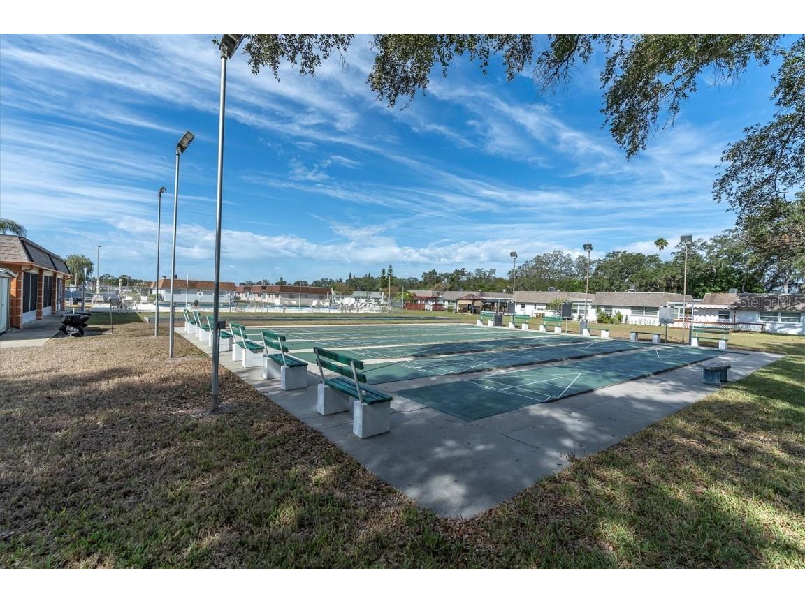 8350 Burgundy Drive N Pinellas Park FL 33781 W7879723 image26